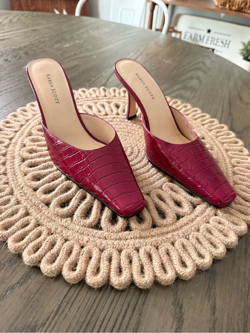 Karen Scott Burgundy Square Toe Croc Embossed Mules Sz 7M